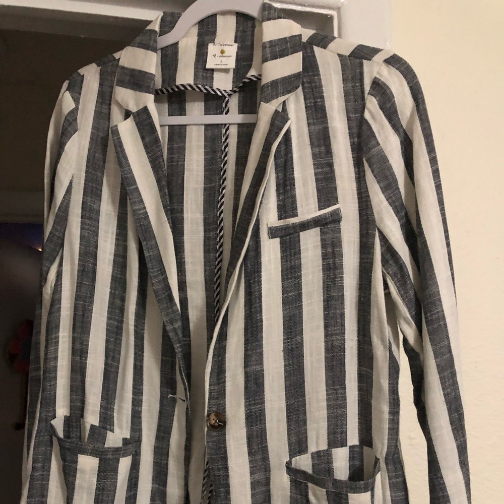 Stipped women’s blazer